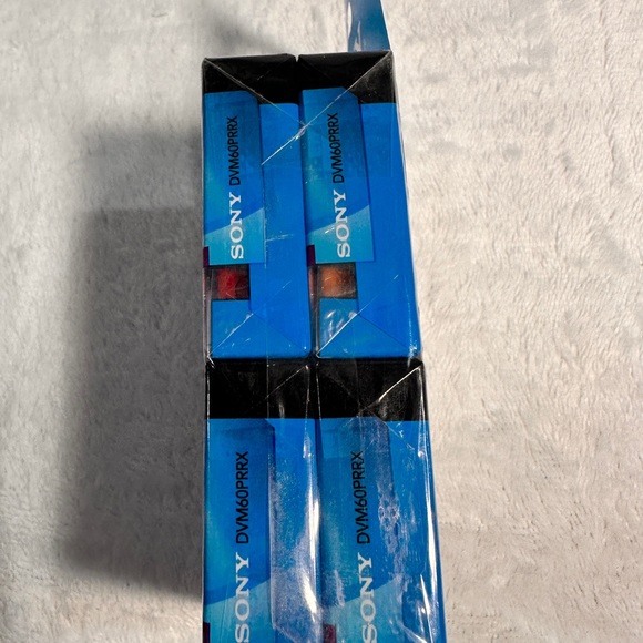 Lot of DVC Digital Video Camera Cassette Tapes 4 Pack DVM60PRRX Minute Premium - Picture 4 of 5